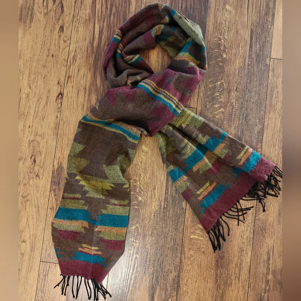Aztec Blanket Scarf Western Tribal Pattern Fringe Cabincore Brown Magenta Womens